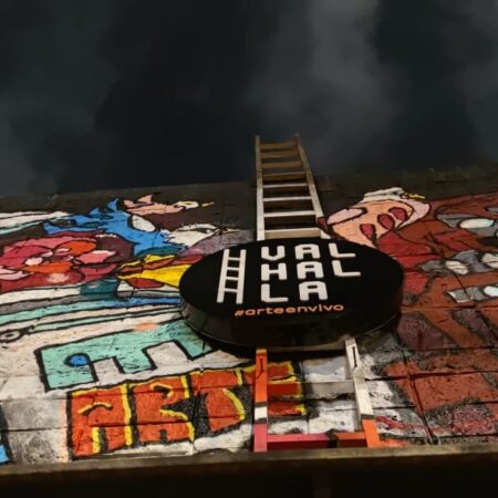 CASA VALHALLA - GONZALO LEON